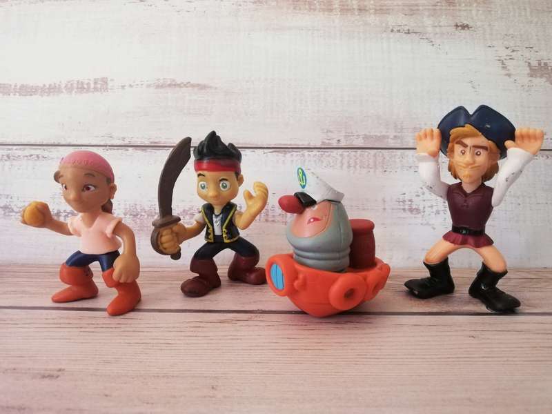 Jake and the Neverland Pirates Plastic Figurine Set