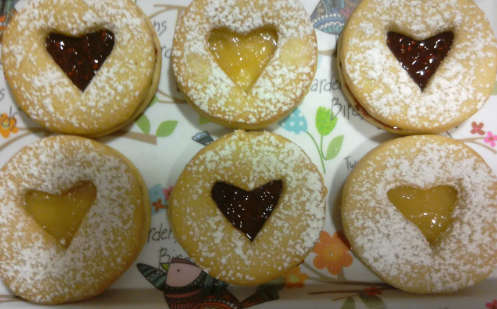Jam Cookies Metal cookie cutter set with dripping spoon