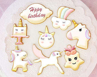 Unicorn plastic cookie cutter and stencil set, A