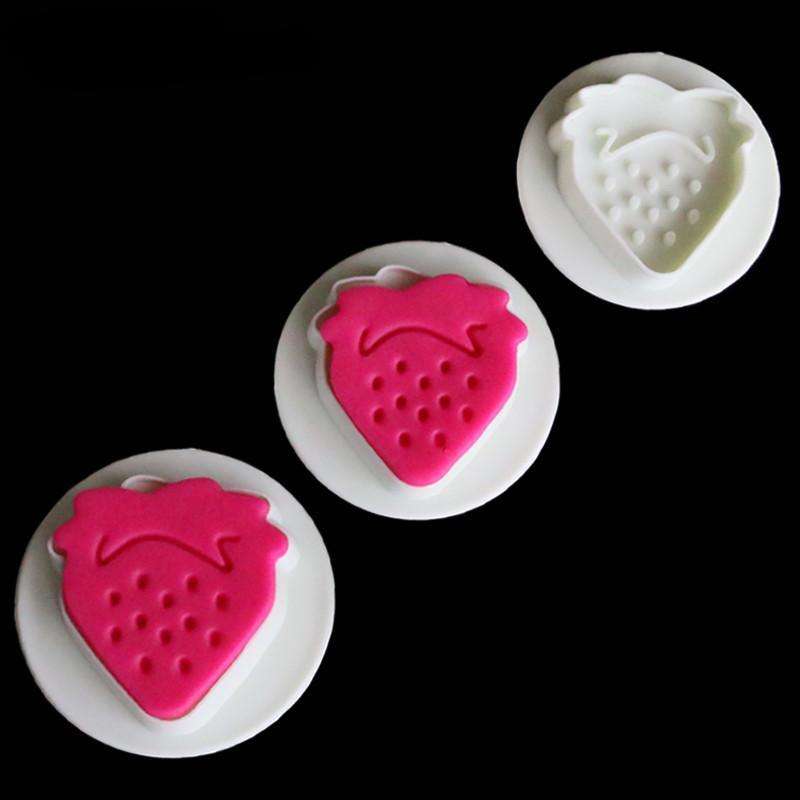 Strawberry Fondant plunger Cutter