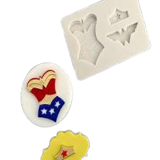Wonder woman silicone mould, 4.7x3.5cm