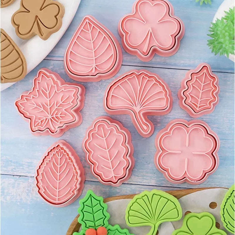 CK-20 lover Leaves Plastic Cookie Cutter