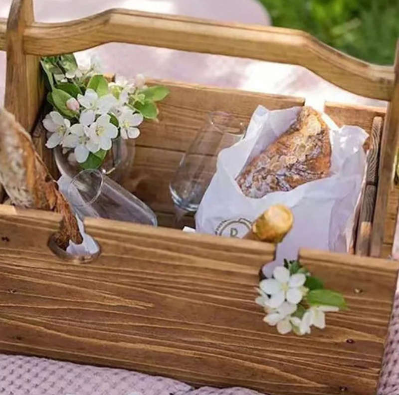 Picnic basket table