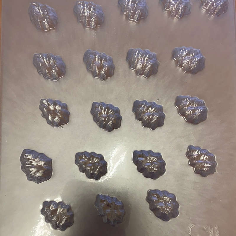 C91 Hard Plastic Chocolate Mould Holly Leaf