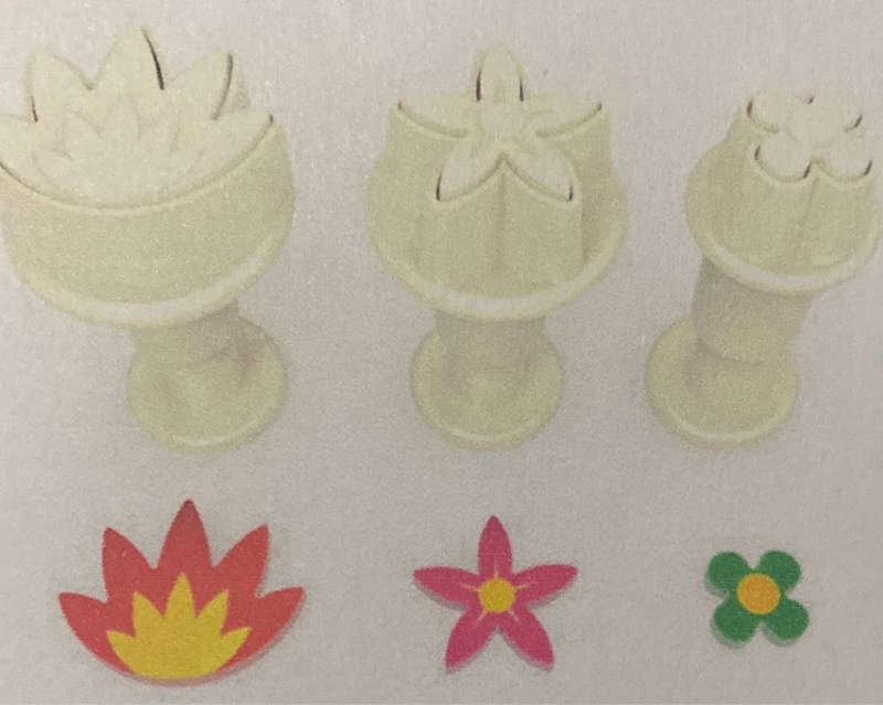 Tiny Fondant Plunger Cutter Flowers