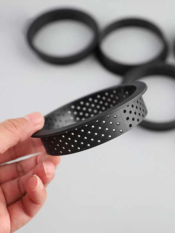6 Round Tart Rings 8cm