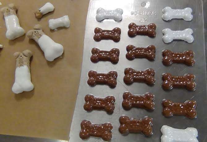 Plastic chocolate mould, Dog Bone, 4.2x2.1cm