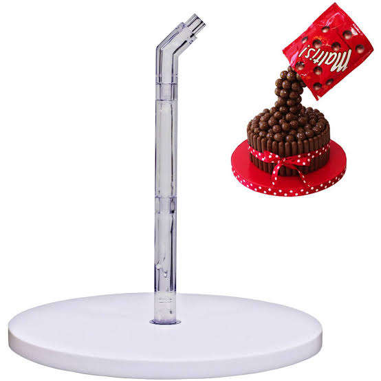 Pouring gravity cake kit
