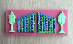 Silicone Gate and lamp fondant mold, size of mold 17x6cm