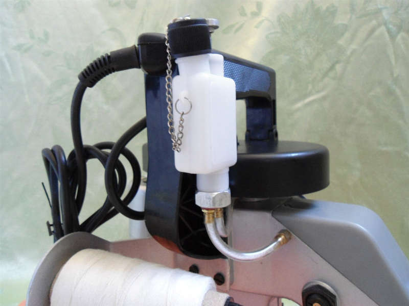 Taking Bag Sealing/Closing Sewing Machine - TK-7A