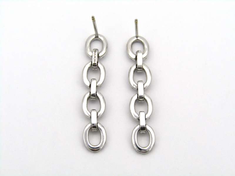 18K gold diamond drop earrings.
