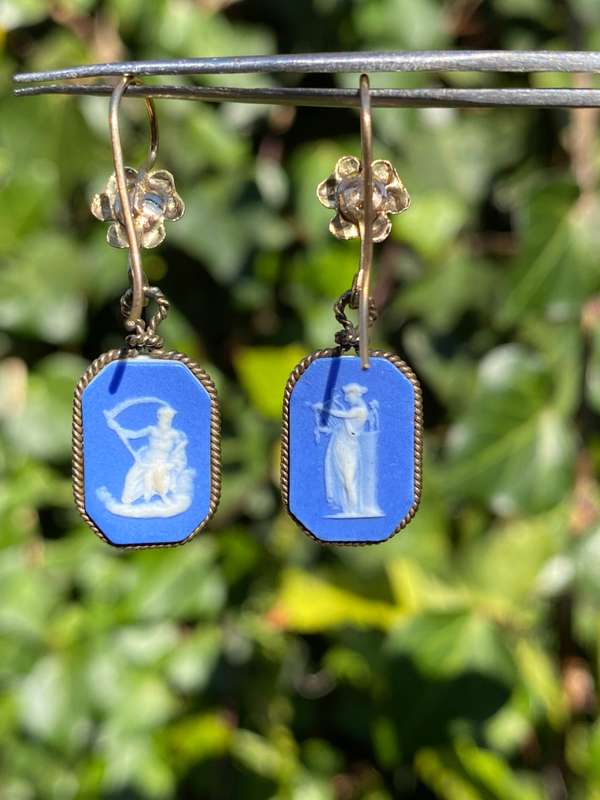 14K gold Wedgwood earrings, circa 1940's.