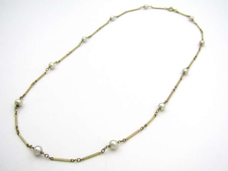 9K gold pearl bar chain necklace.