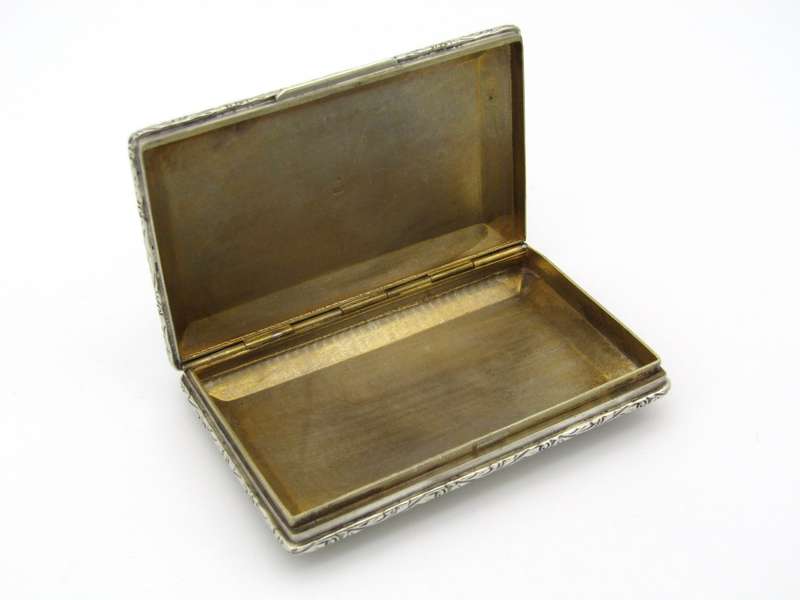 Italian silver parcel-gilt snuff box with gilded plaque, Circa 1850.