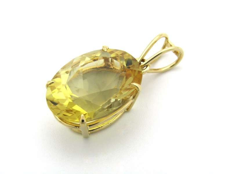 18K gold citrine pendant.