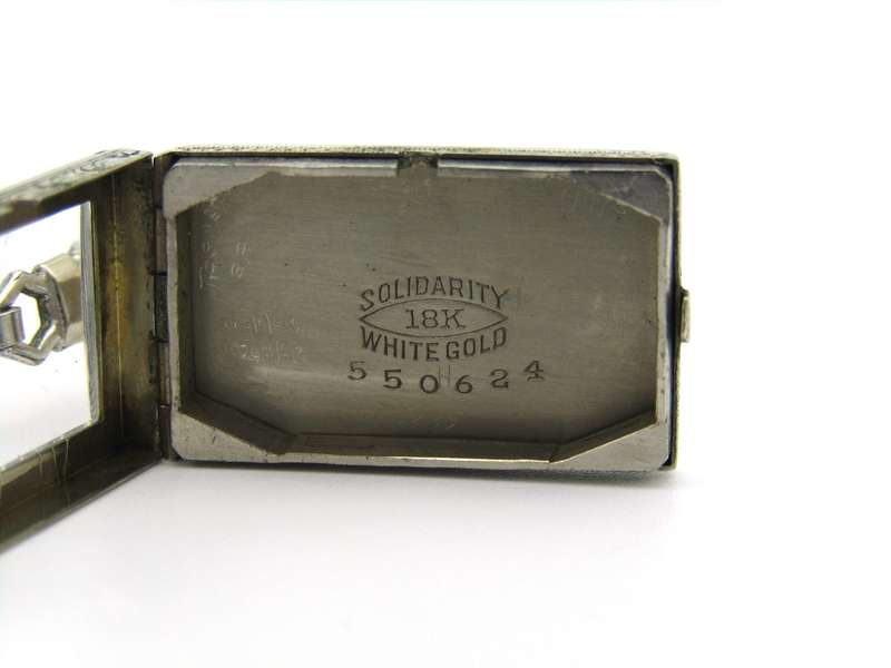 18K gold Art Deco wristwatch, America, circa 1920.