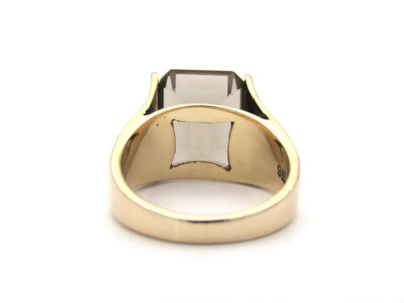 9K gold smoky quartz ring, circa 1970's.
