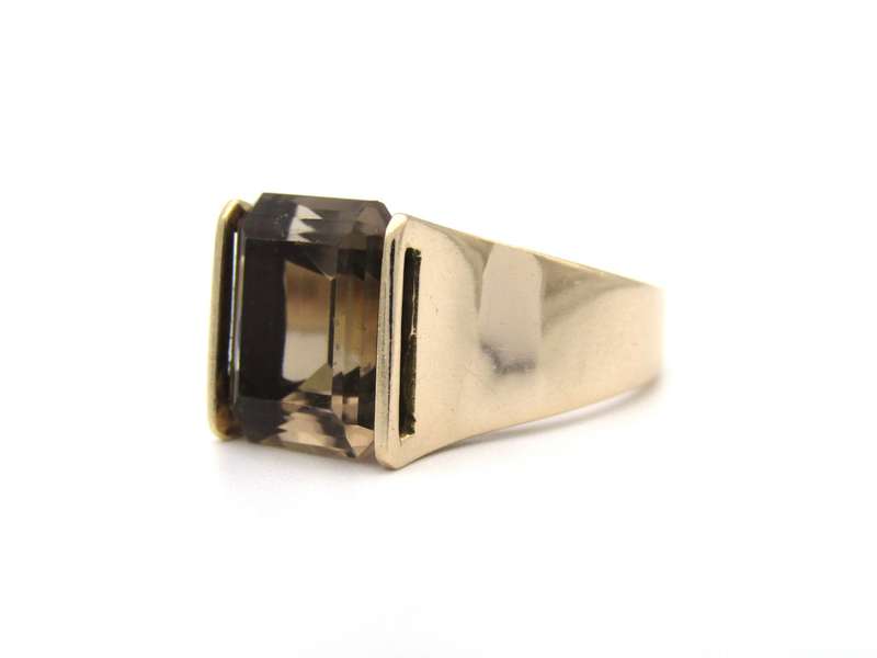 9K gold smoky quartz ring, circa 1970's.