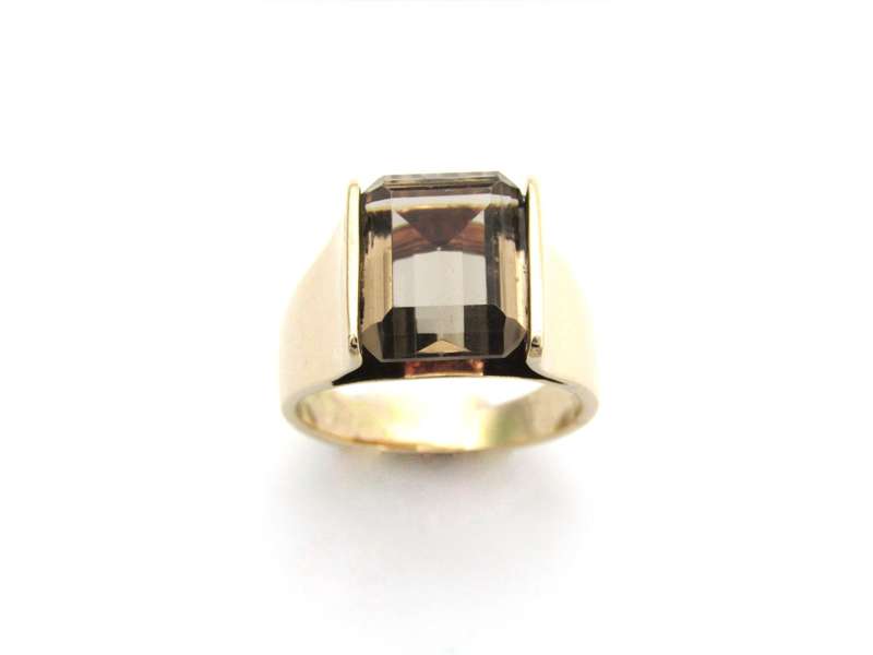9K gold smoky quartz ring, circa 1970's.