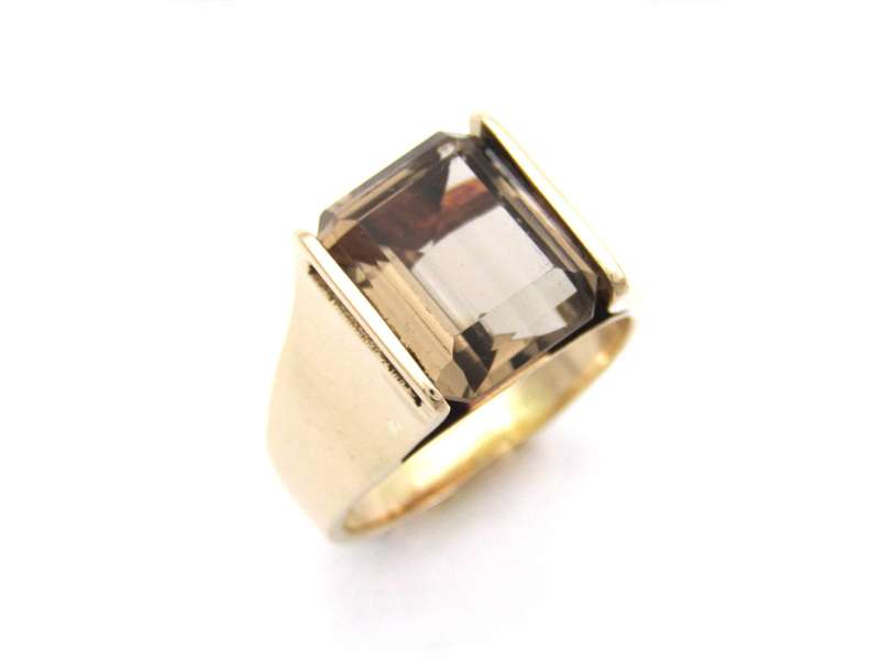 9K gold smoky quartz ring, circa 1970's.