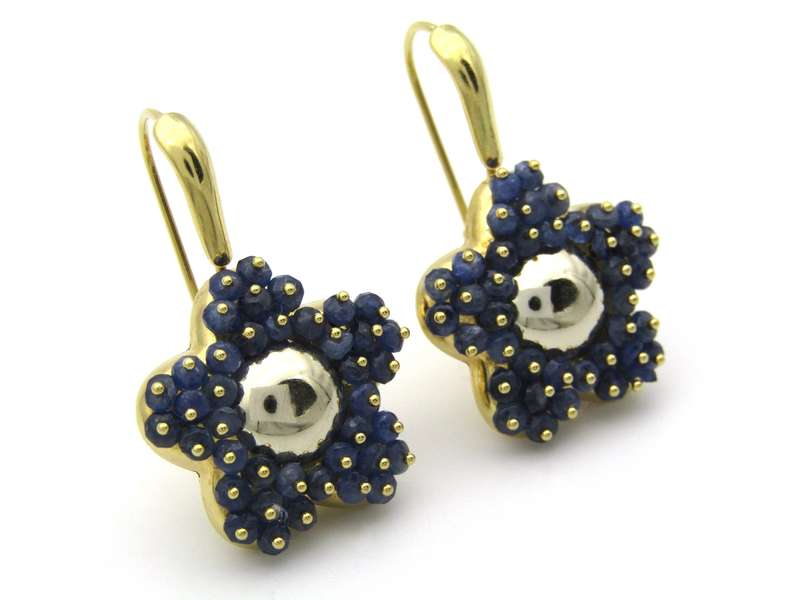 18K gold sapphire flower earring by Le Gi of Italy, circa 1990.