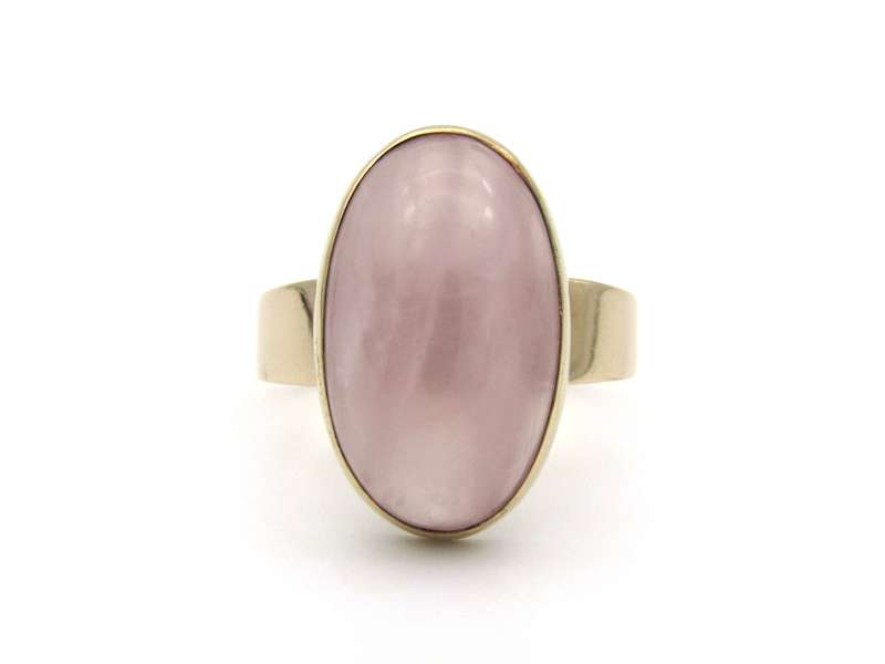 9K gold rose quartz ring, circa 1960's.