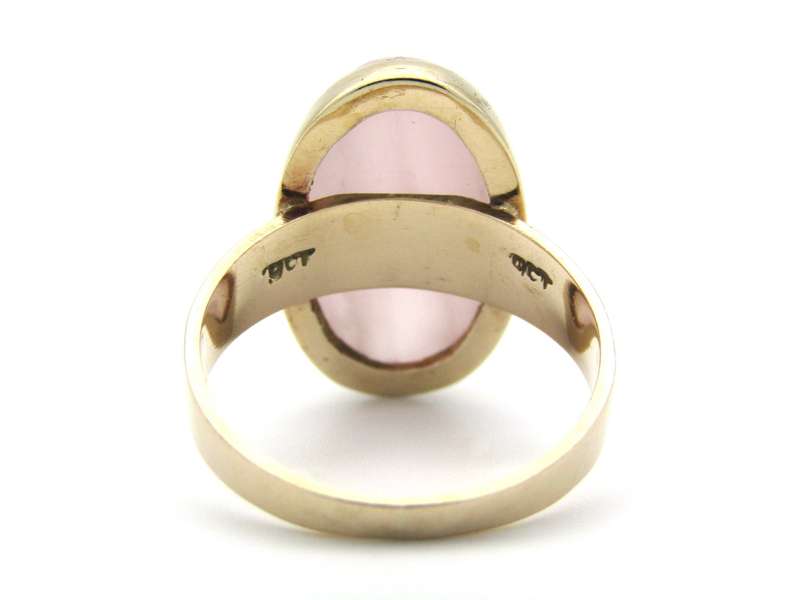 9K gold rose quartz ring, circa 1960's.