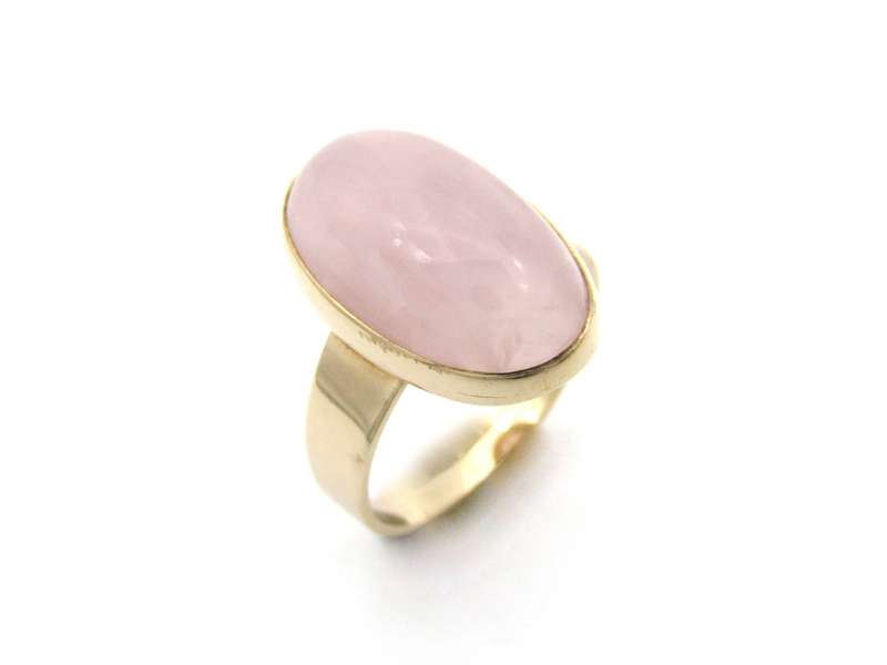 9K gold rose quartz ring, circa 1960's.