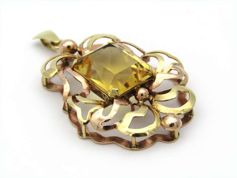 14K gold citrine pendant.