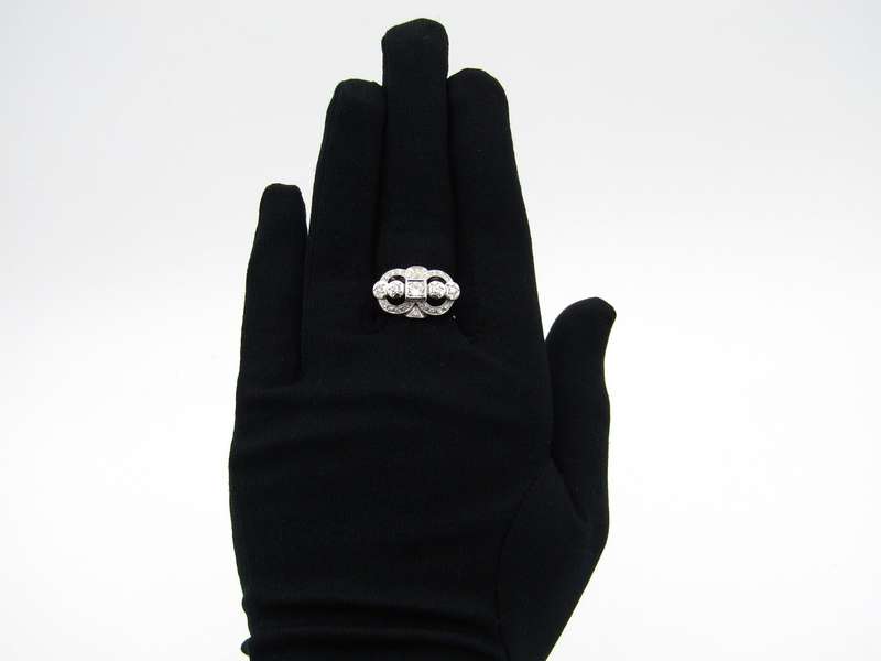 Art Deco 18K gold diamond ring.