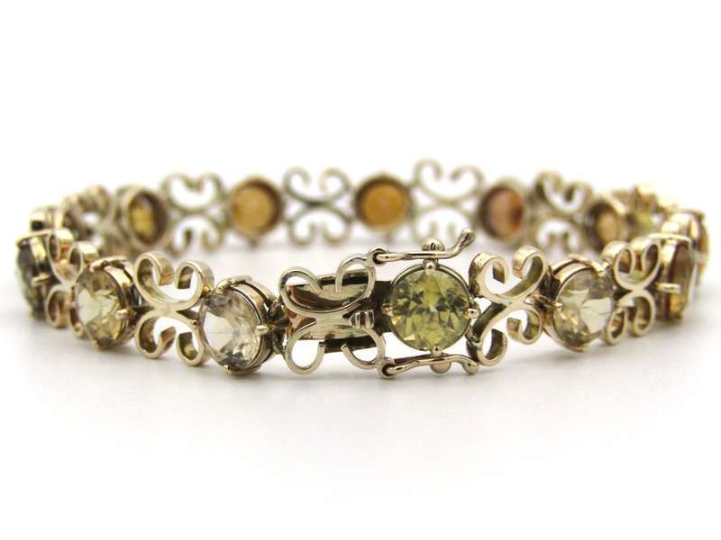 9K gold zircon bracelet.