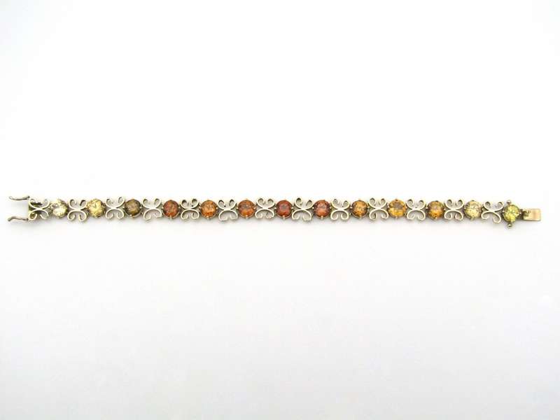 9K gold zircon bracelet.