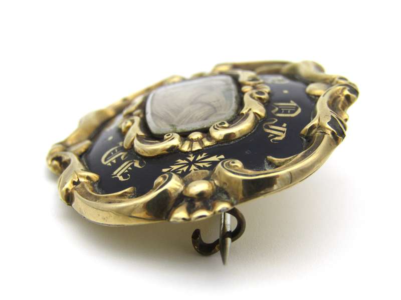 9K gold Victorian mourning brooch, 1841.