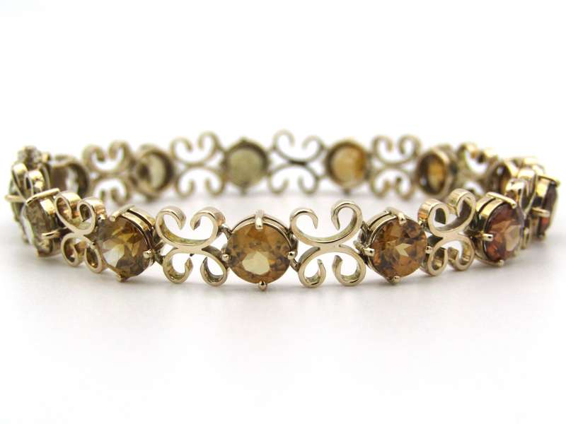9K gold zircon bracelet.