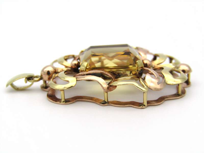 14K gold citrine pendant.