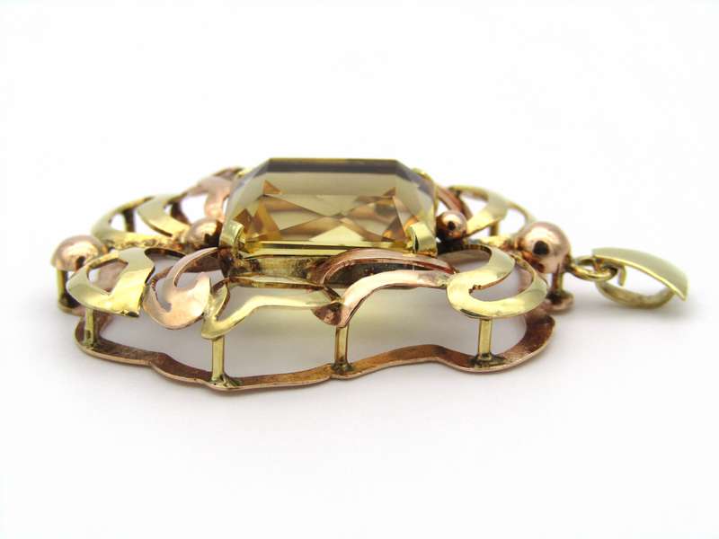 14K gold citrine pendant.