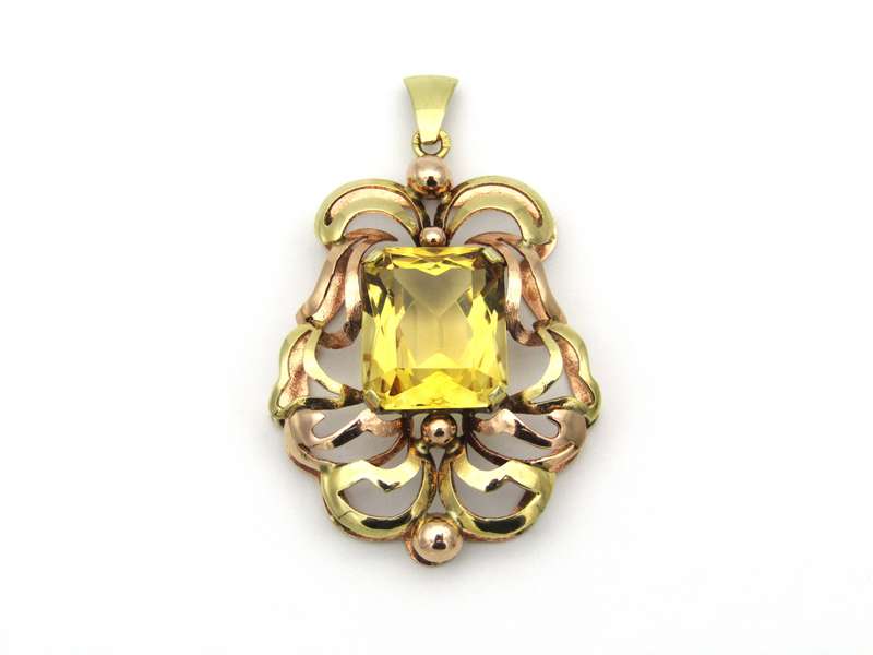 14K gold citrine pendant.