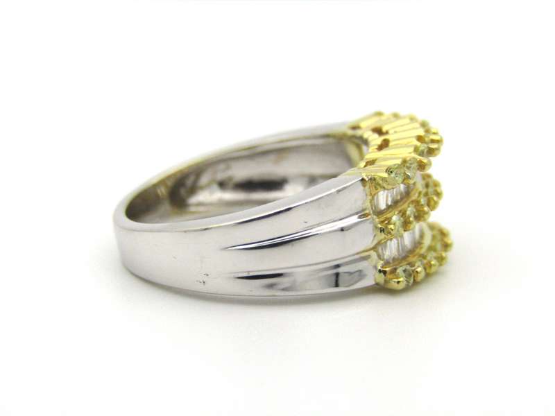 18K gold yellow and colourless diamond ring.