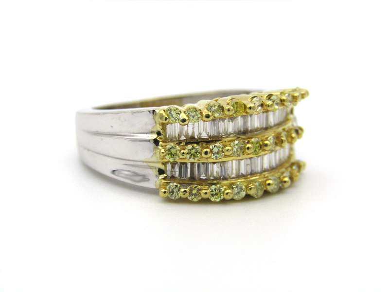 18K gold yellow and colourless diamond ring.