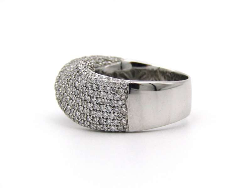 18K gold diamond twist ring.