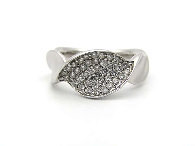 18K gold twist diamond ring.