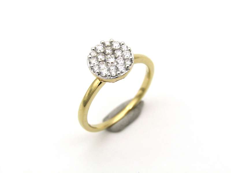 18K gold diamond cluster ring.