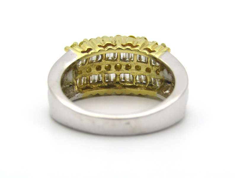 18K gold yellow and colourless diamond ring.