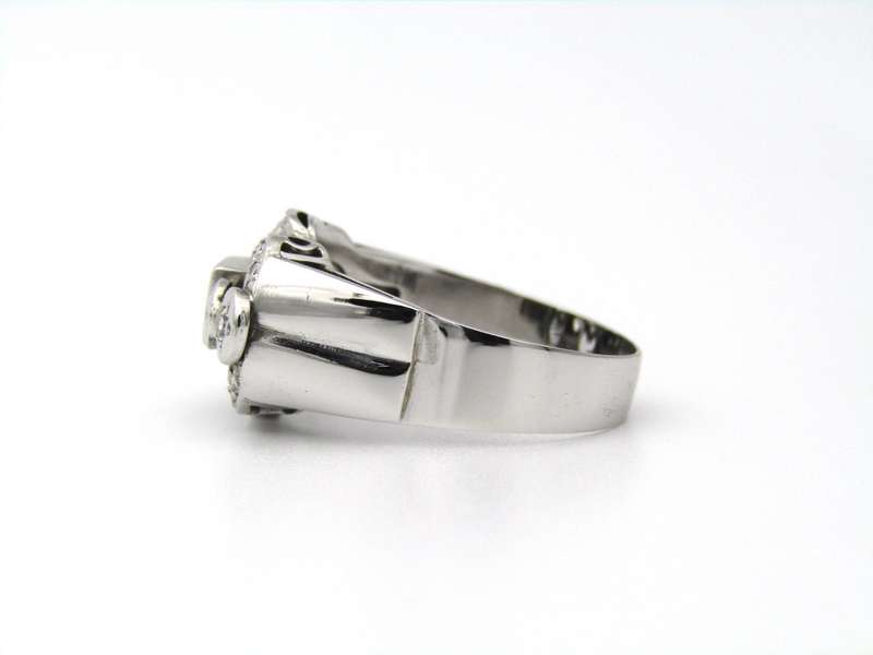 Art Deco 18K gold diamond ring.