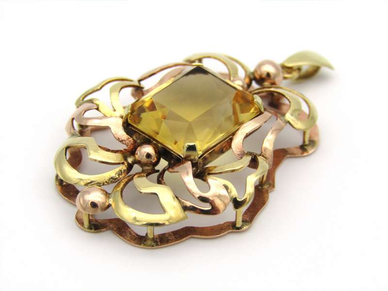 14K gold citrine pendant.