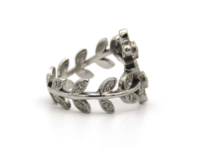 18K gold sapphire and diamond ring.