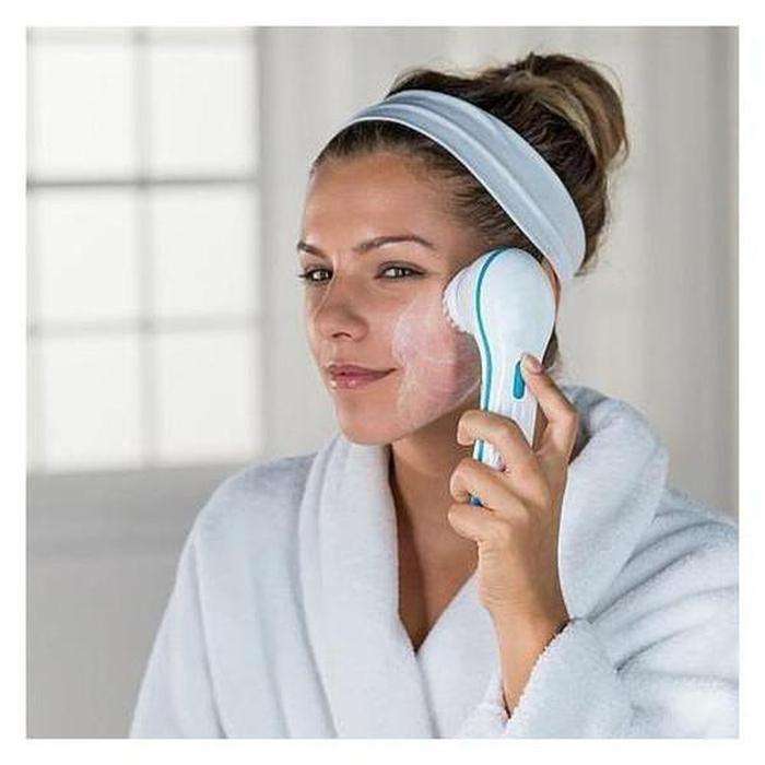 Cleansing Facial Brush