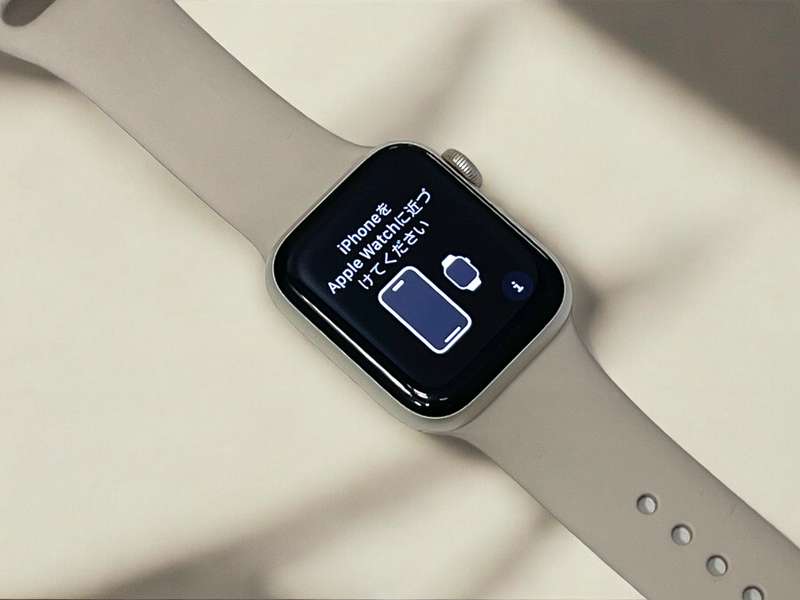 Apple Watch SE 2nd Gen (40mm, Starlight Aluminium with Starlight Sports Band, GPS) - Pre Owned / ...