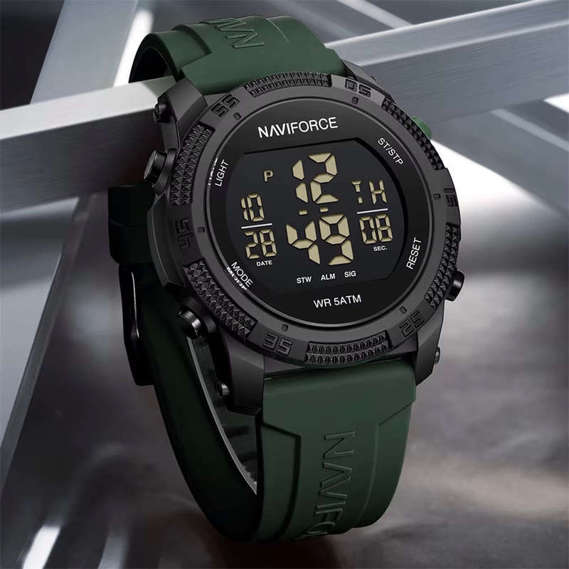 Naviforce 7104