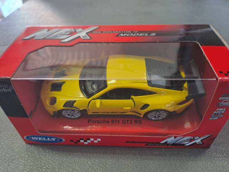 PORSCHE 911 GT3 RS 992 PULLBACK YELLOW  1/35